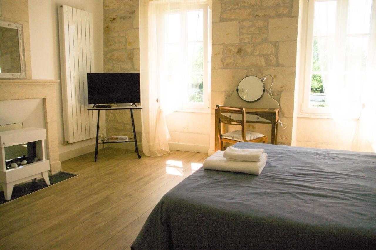 Ferienwohnung Entre Pierre Et Bois Saint-Savinien Exterior foto