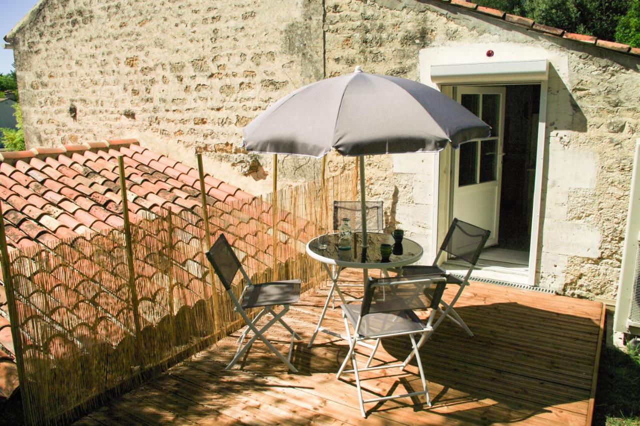 Ferienwohnung Entre Pierre Et Bois Saint-Savinien Exterior foto